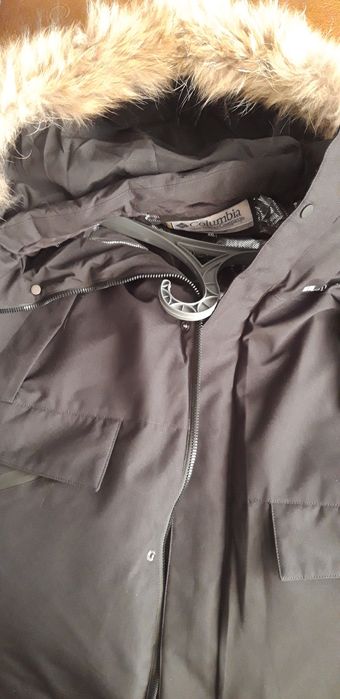 Продам пуховик Columbia