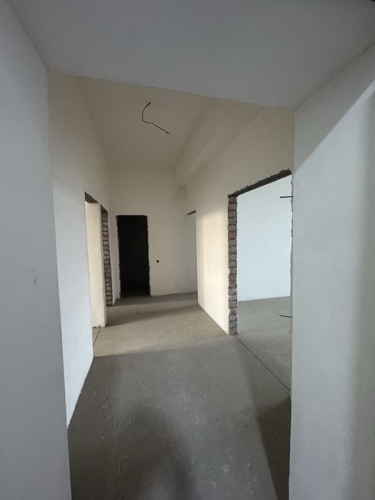 Новостройка ЖК Обиназир 3-комнатная 71 кв