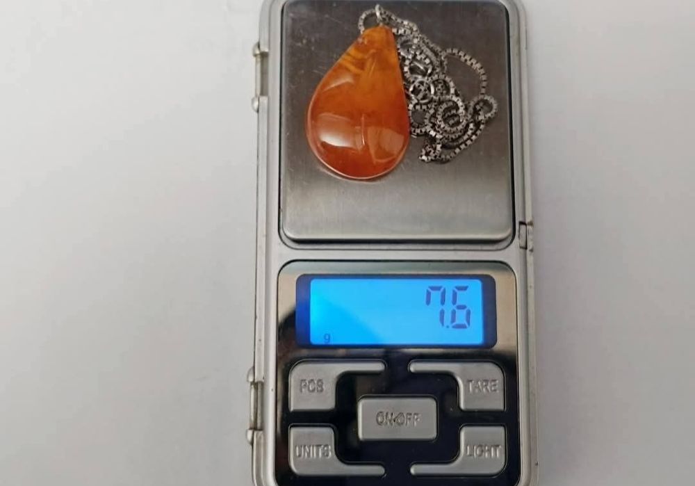 Vechi lanț de argint 800 cu pandantiv chihlimbar, copii