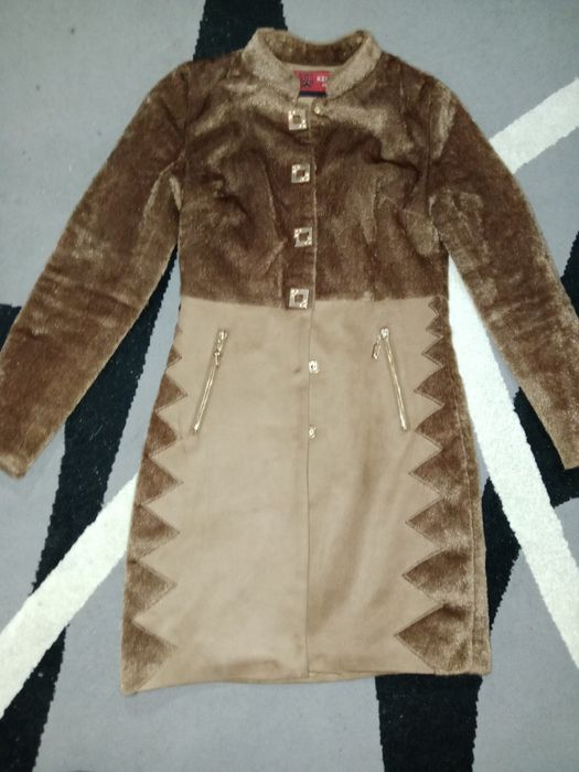 продам пальто 42 44р
