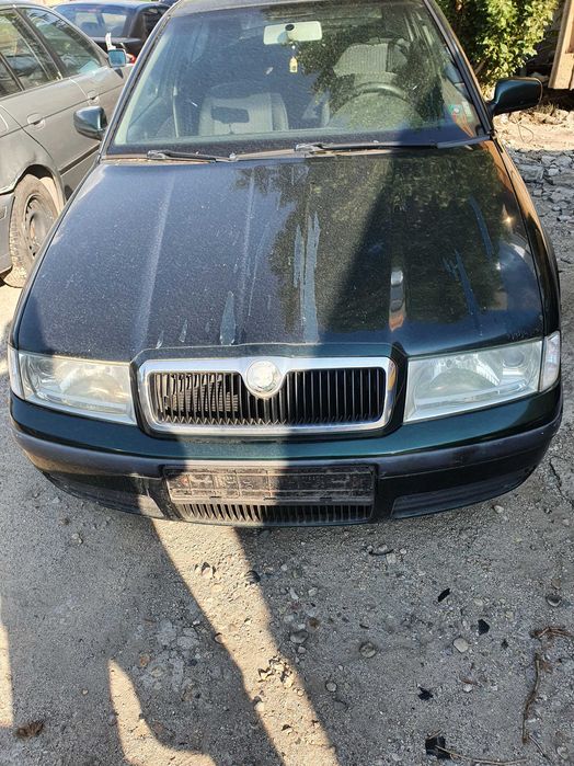 Шкода Октавия на части