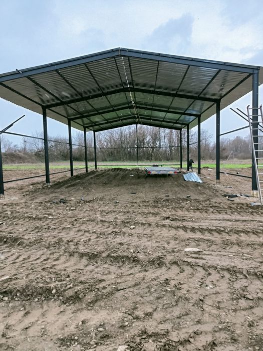 Vând hală metalică învelită cu tablă 10 m cu 20 m cu 4 m la streașină