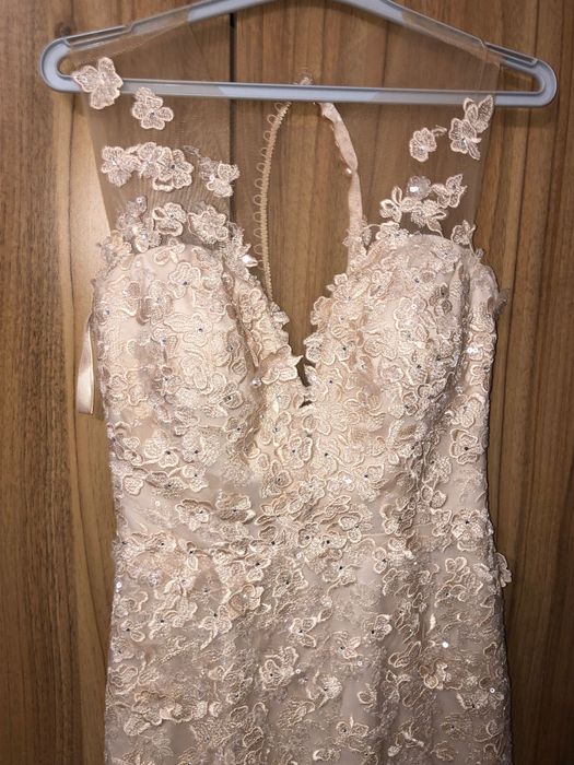 Абитуриентска бална рокля