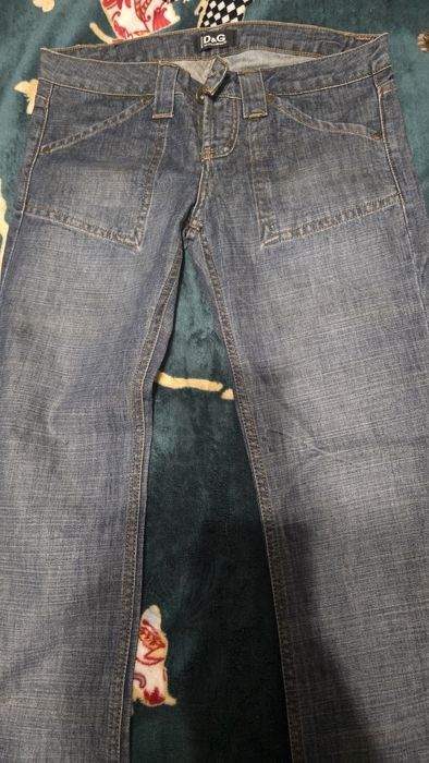 Различни модели-Чисто нови дънки и яке