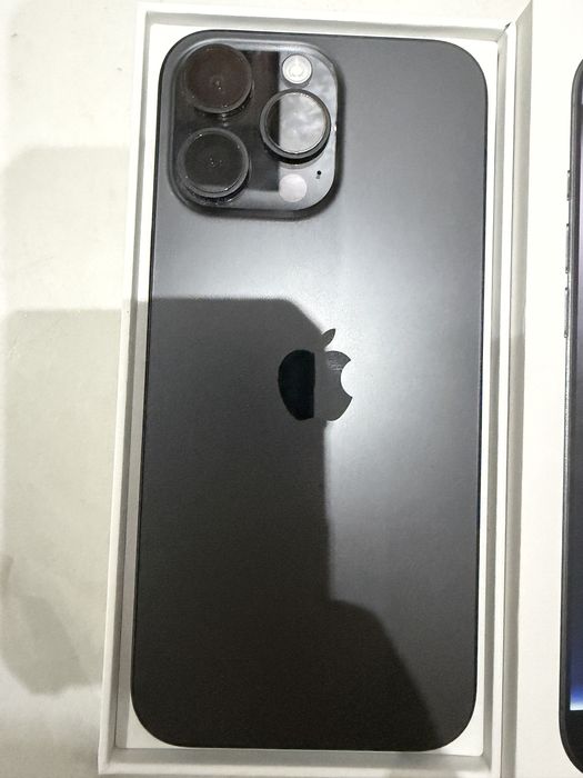 Iphone  16 Pro Max, Black Titanium, 256 GB, pachet complet, impecabil.