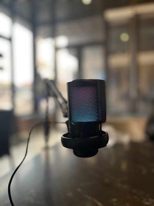 Игровой микрофон с понтогрофам