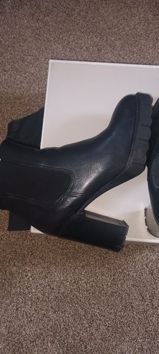 Обувки на марката  Тамарис