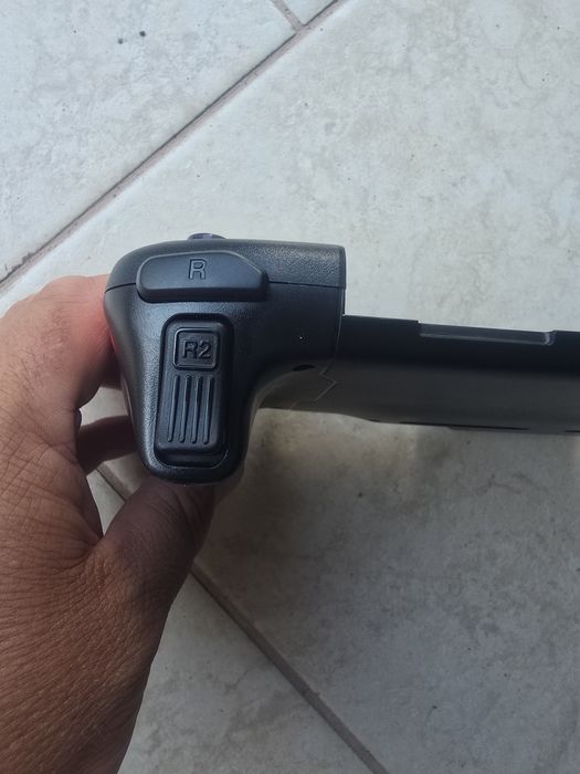 Vând controller.