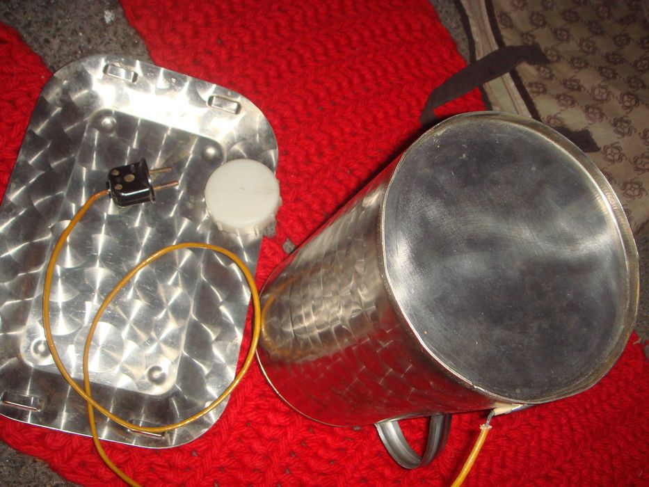 Нержавейка Термос на электричестве СССР - НОВЫЙ около 2 литров .