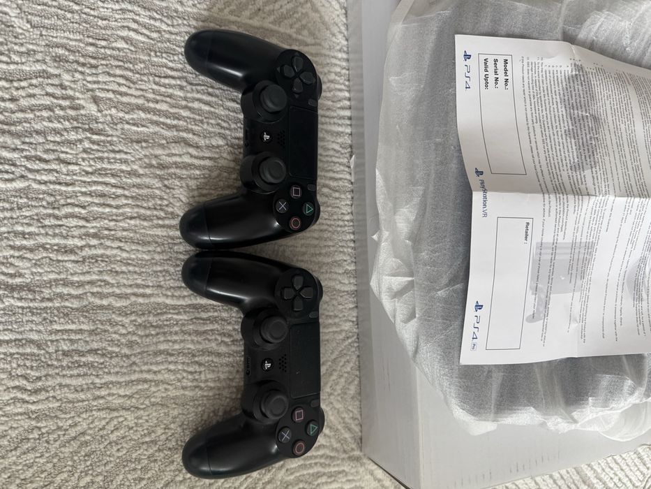 Продам PlayStation 4 Slim 500 ГБ