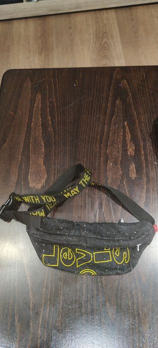 Оригинална чанта тип бананка Levi's x Star Wars Logo Sling