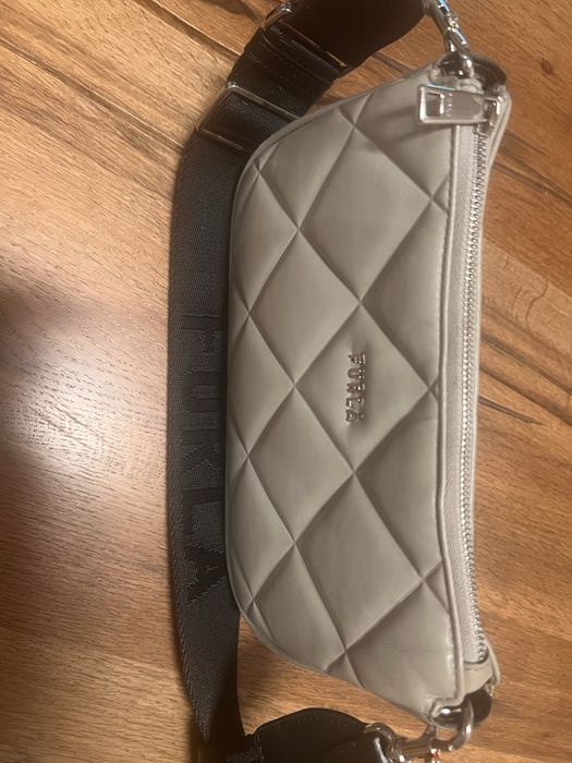 Geanta Furla crossbody