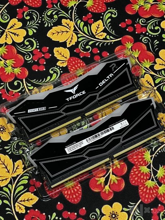 Оперативная память Team Group T-Force Delta RGB 64GB DDR5