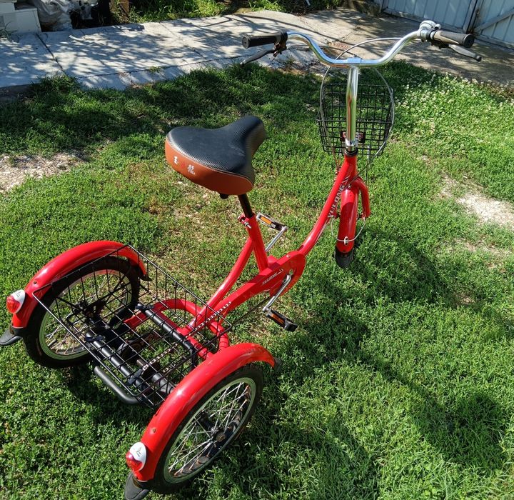 Bicicleta cu 3 roți