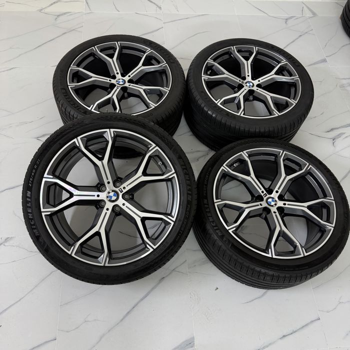 Диски оригинал + шины Michelin Pilot Sport 4 suv 25 год