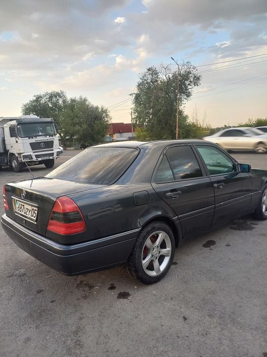 Продам мерседес с-280
