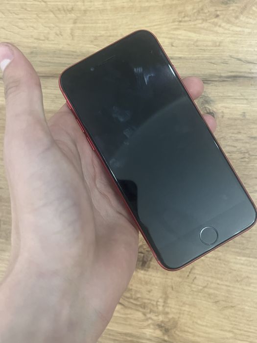 Продам Iphone se 2022