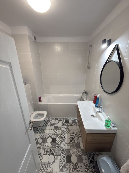 Închiriez apartament 2 camere Floreşti