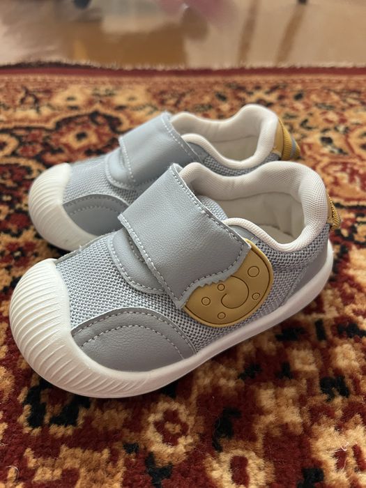 Кроссовки на мальчика