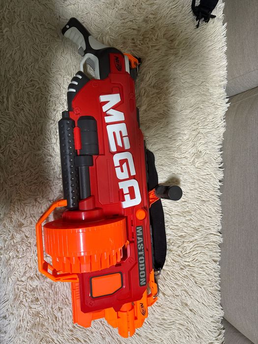 Nerf mega nefolosita