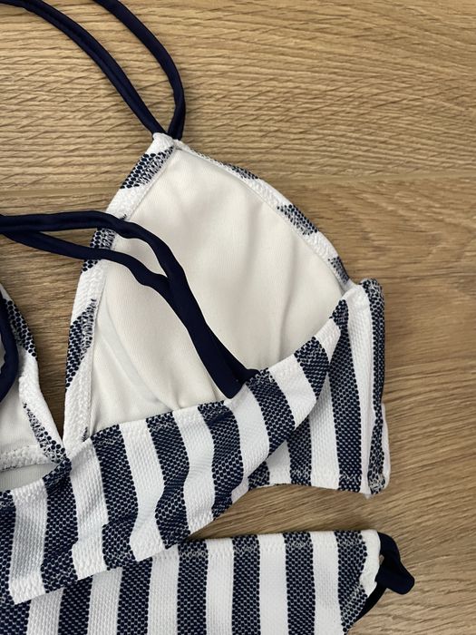 Costum de baie nou cu dungi Marimea S/36