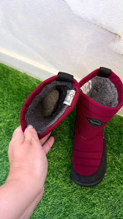 Продам зимние сапожки Kuoma