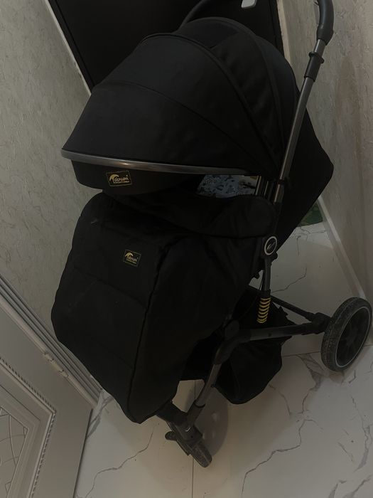 Коляска прогулочная