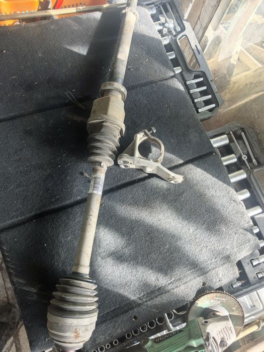 Дясна полуоска за Renault clio 1.5 dci