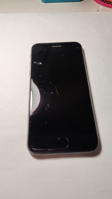 продам iphone se2022