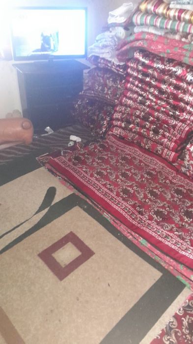 Uy sotiladi Tuman markazida