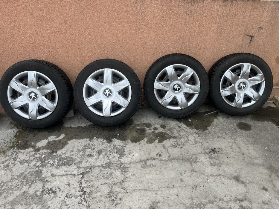 Комплект зимни гуми с джанти