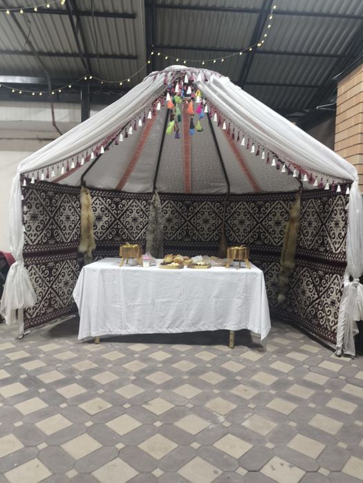 Киіз үй жартылай