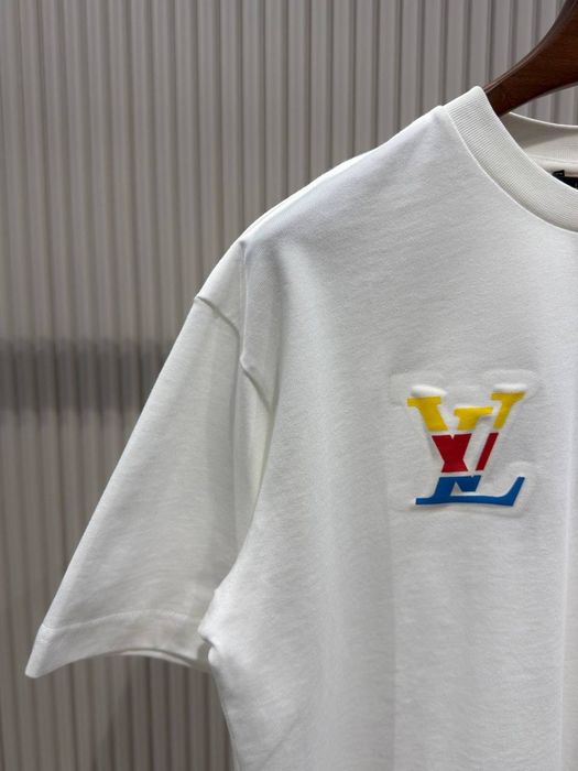 Oferta! Tricou LV.Calitate luxury si model rar.Toate marimile