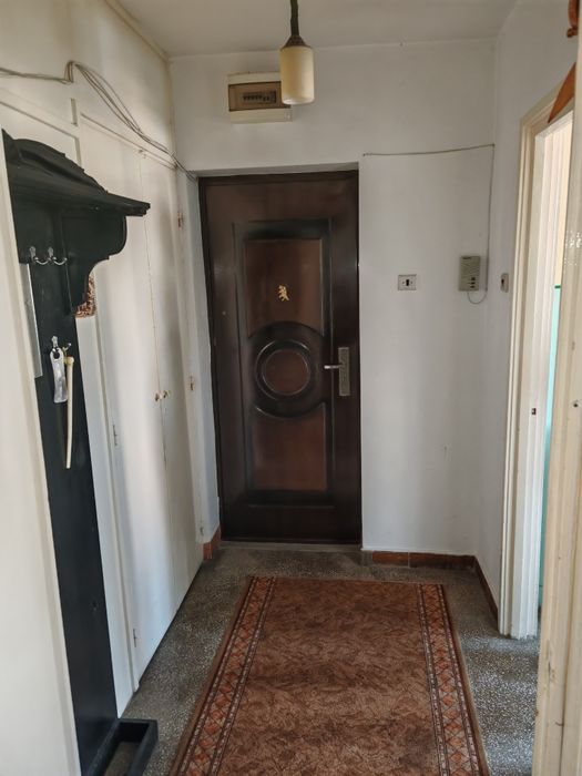 Vand apartament 3 camere