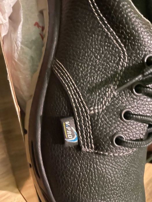 Работни с бомбе,кожени,нови-различни чифтове,размери от 38 до 48 номер