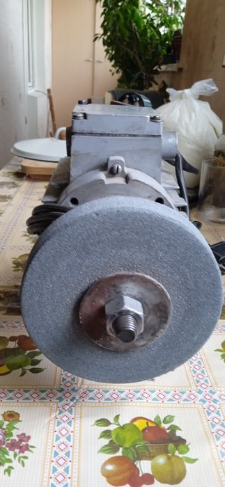 Точилка для ножей и тд