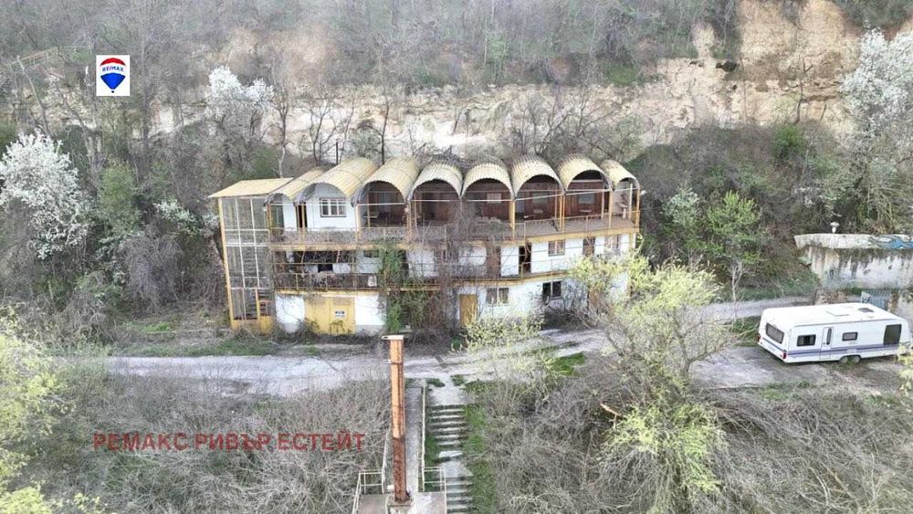 Продава се Хотел в Русе, Долапите - 521 кв.м за 261 €/кв.м - Снимка #11