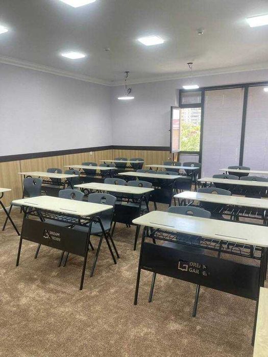 Школьный детские парты со стульями