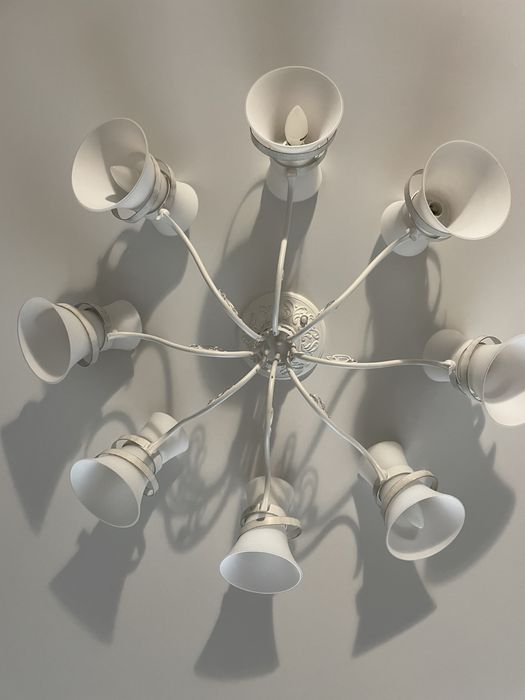 Продам Шикарную Люстру