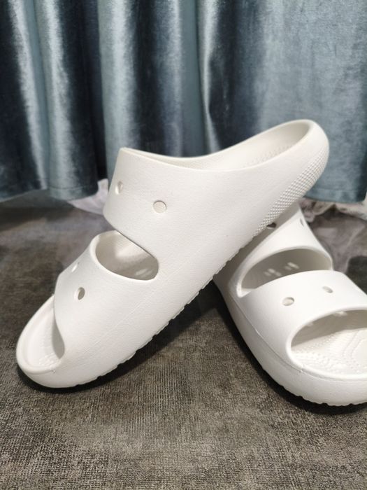 Оригинальные тапочки Crocs