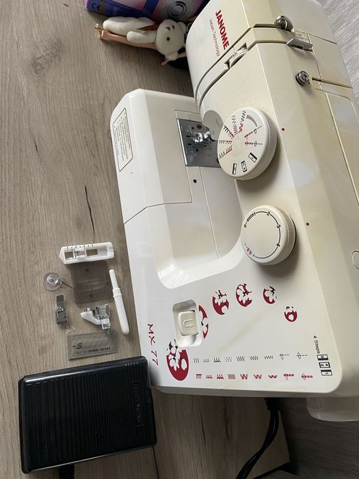 Швейная машинка Janome MX77