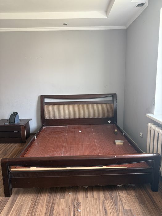 Отдам даром кровать с матрасом