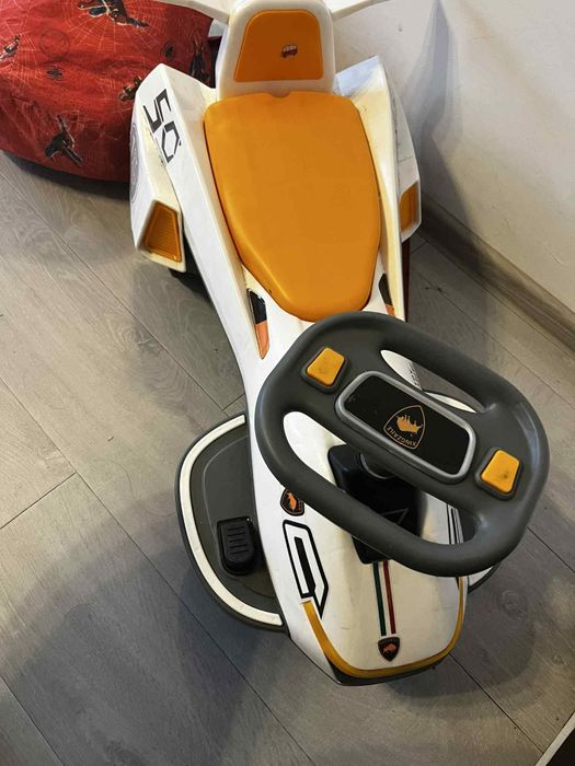 Mașinuță electrica spațială