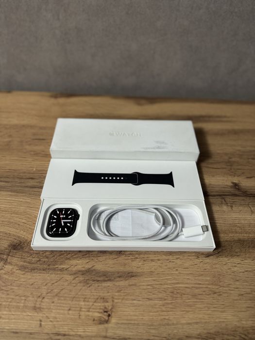 Продаю Apple Watch 10 series 42mm