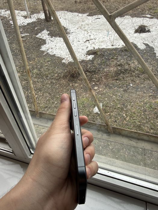 Продам iPhone 15 Pro