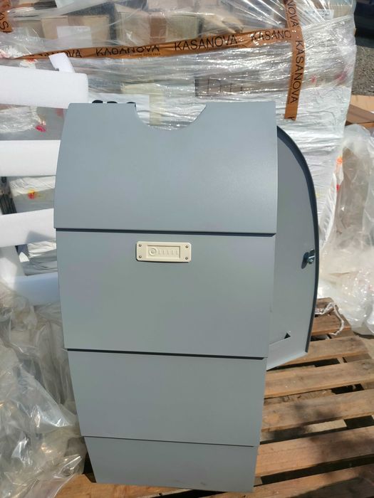 Dulap metalic stalp stradal cu energie solara