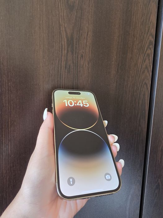 iPhone 14 Pro 256GB Gold – Отлично състояние + бонус слушалки