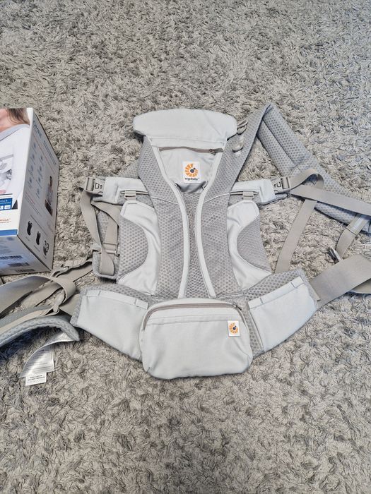 Marsupiu ergobaby omni breeze
