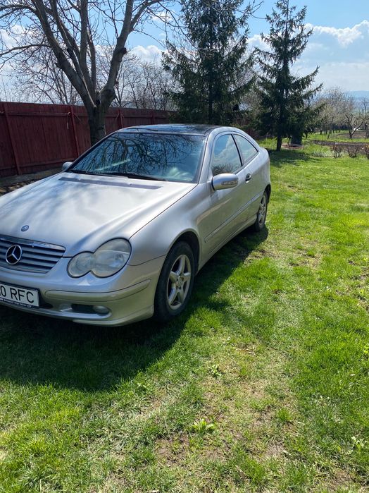 MERCEDES-BENZ CLA 2002 — imagine 3