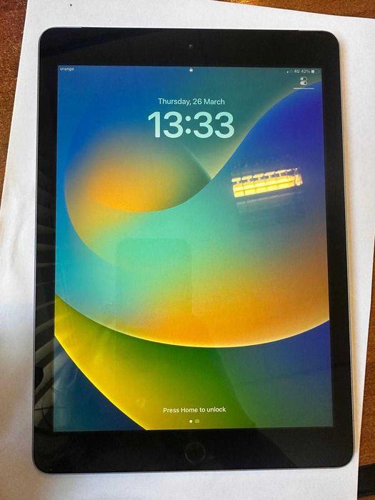 iPad 5 2017 128GB Wi-Fi + Cellular 9.7" stare bună